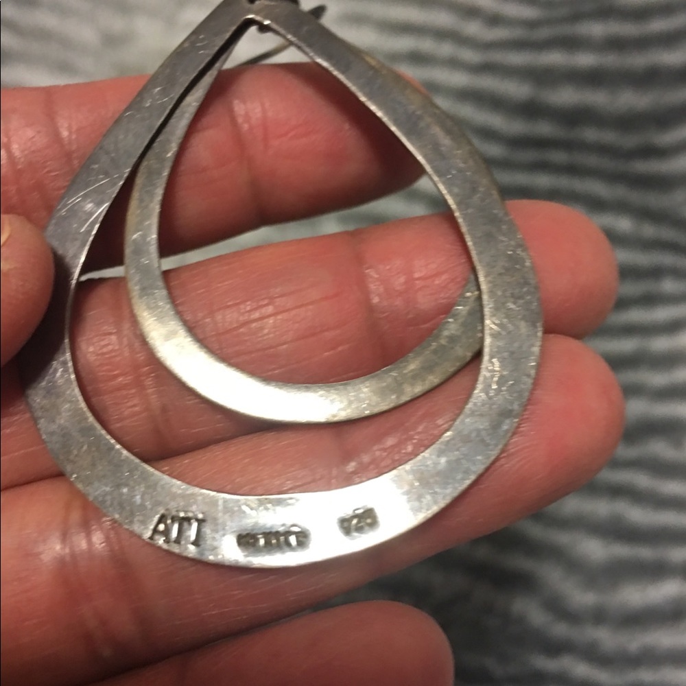 Authentic solid sterling silver earrings - Picture 2 of 2